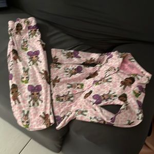 Like New , pijama sixr 6 nice color